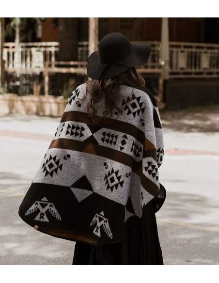 Shawl "Thunderbird"